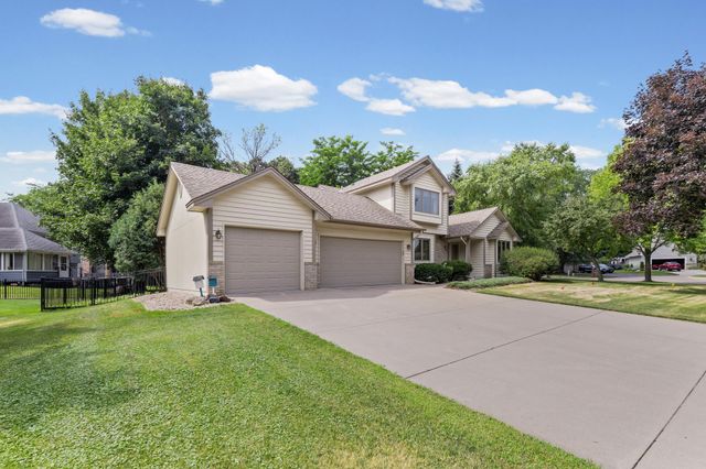 8925 Ashley Terrace, Brooklyn Park, MN 55443