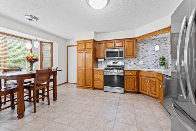 8925 Ashley Terrace, Brooklyn Park, MN 55443