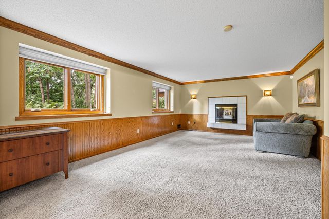 8925 Ashley Terrace, Brooklyn Park, MN 55443