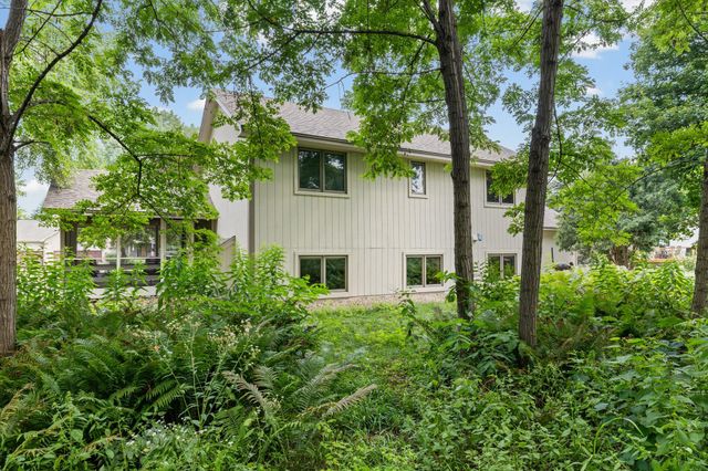 8925 Ashley Terrace, Brooklyn Park, MN 55443