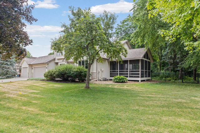 8925 Ashley Terrace, Brooklyn Park, MN 55443