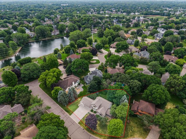 8925 Ashley Terrace, Brooklyn Park, MN 55443