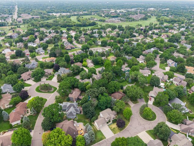 8925 Ashley Terrace, Brooklyn Park, MN 55443