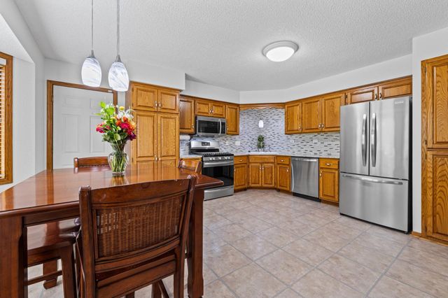 8925 Ashley Terrace, Brooklyn Park, MN 55443