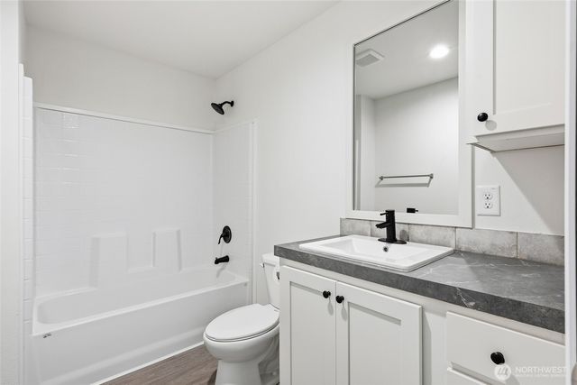 30 Porter Creek Road, Elma, WA 98541