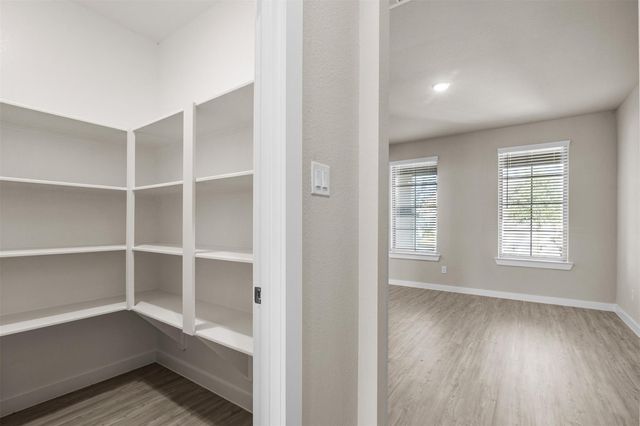 8531 Oceanmist Cove Drive, Cypress, TX 77433