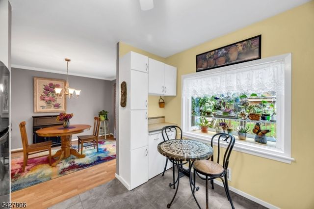 68 Hampton Ct, Hillsborough Twp., NJ 08844