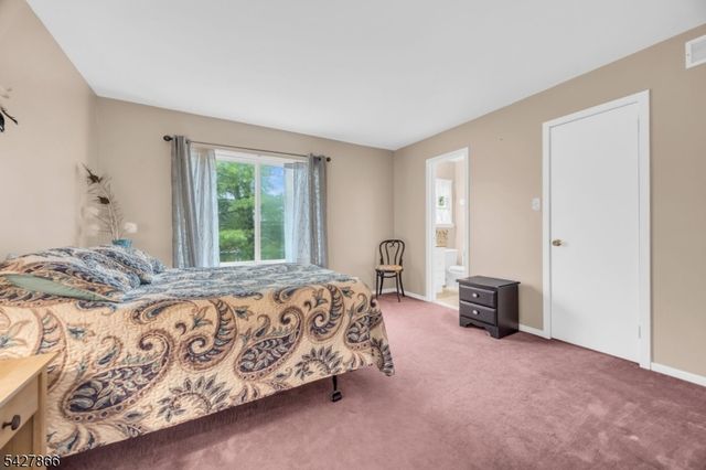 68 Hampton Ct, Hillsborough Twp., NJ 08844