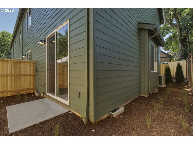 6181 N Albina Ave 5, Portland, OR 97217
