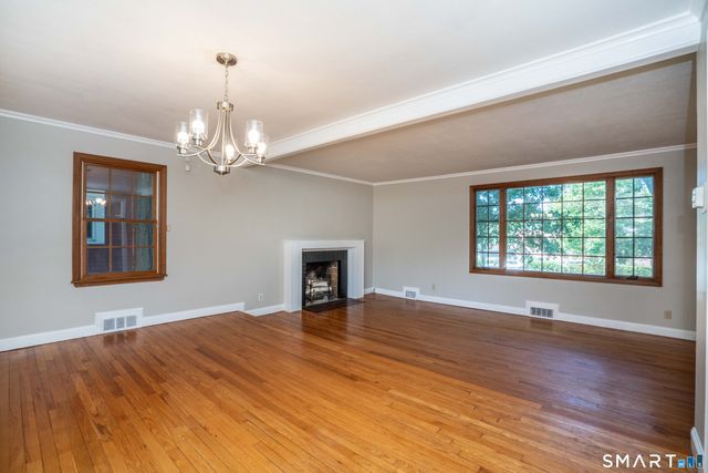 28 Whiting Lane, West Hartford, CT 06119