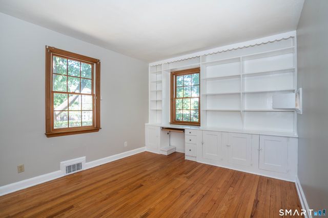 28 Whiting Lane, West Hartford, CT 06119