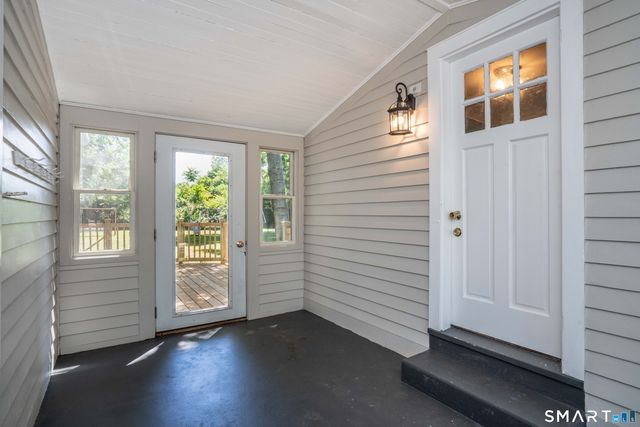 28 Whiting Lane, West Hartford, CT 06119