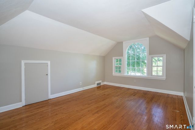 28 Whiting Lane, West Hartford, CT 06119