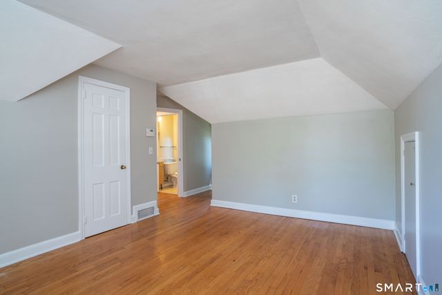 28 Whiting Lane, West Hartford, CT 06119