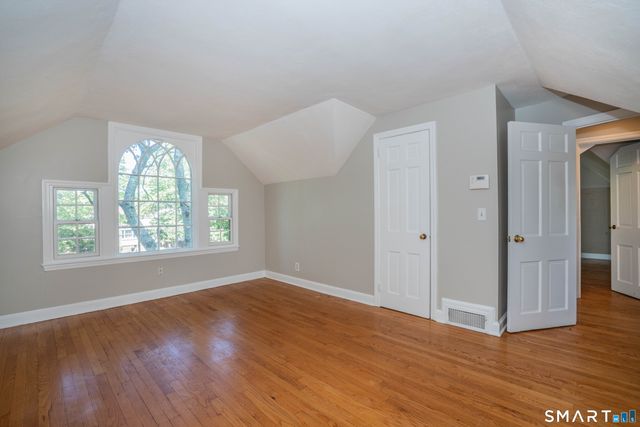 28 Whiting Lane, West Hartford, CT 06119