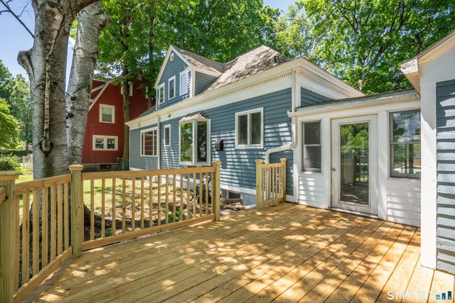 28 Whiting Lane, West Hartford, CT 06119