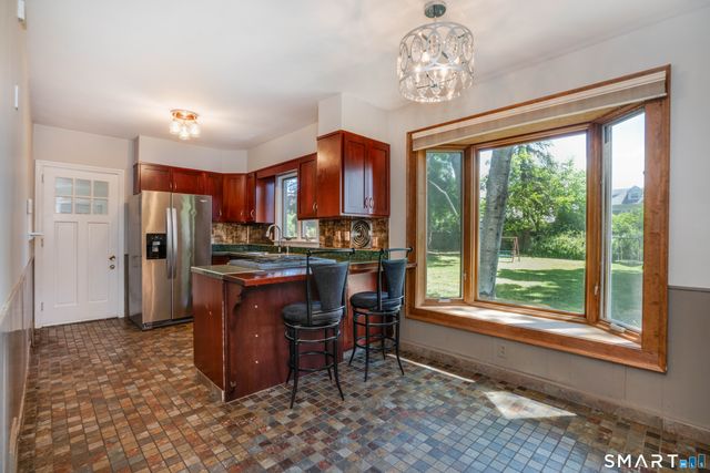 28 Whiting Lane, West Hartford, CT 06119