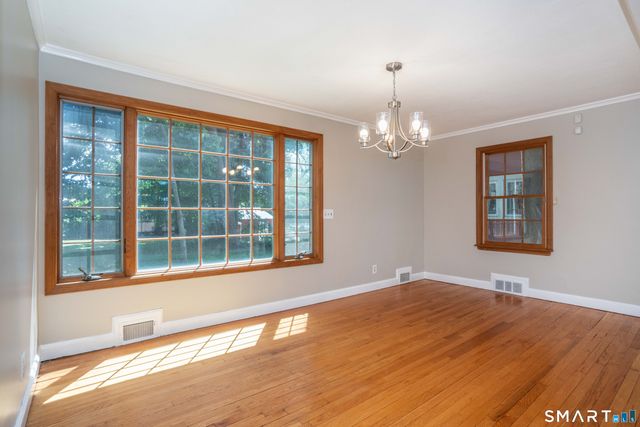 28 Whiting Lane, West Hartford, CT 06119
