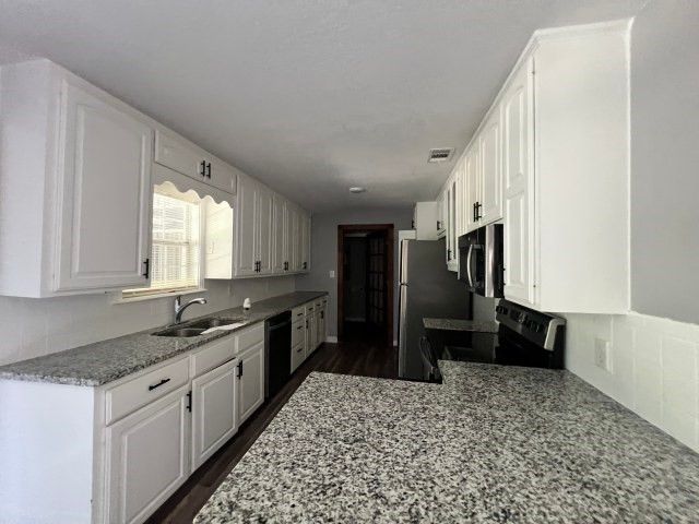 8275 State Highway 31 E, Murchison, TX 75778