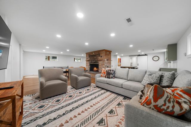 186 Riverside Drive, Hot Springs, AR 71913