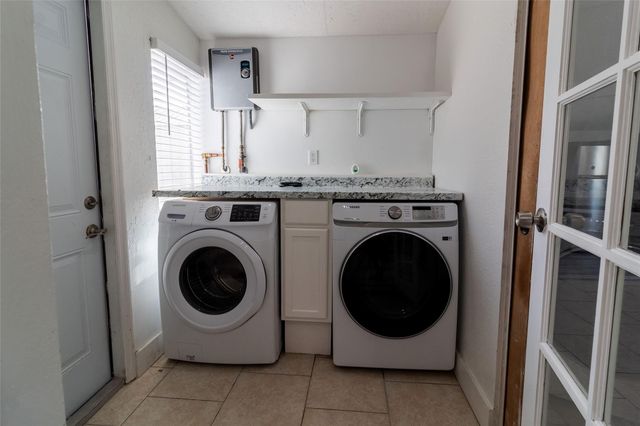 6540 Garfield Street, Hollywood, FL 33024