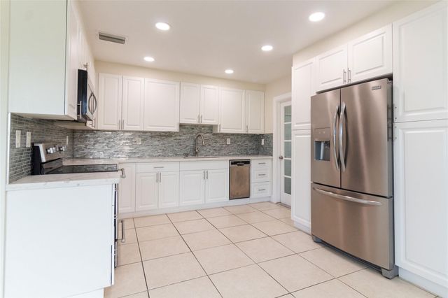 6540 Garfield Street, Hollywood, FL 33024