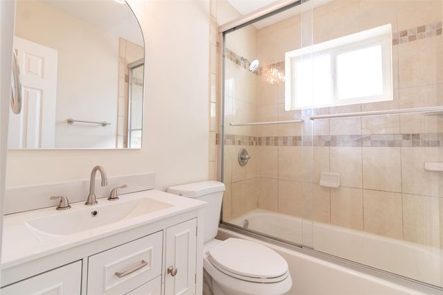 6540 Garfield Street, Hollywood, FL 33024