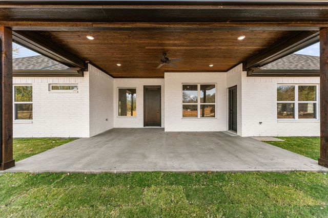 1508 PORTS O CALL Court, Granbury, TX 76048