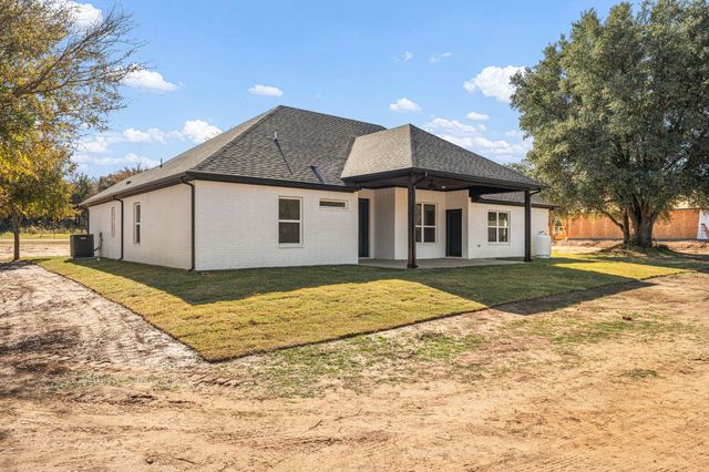 1508 PORTS O CALL Court, Granbury, TX 76048