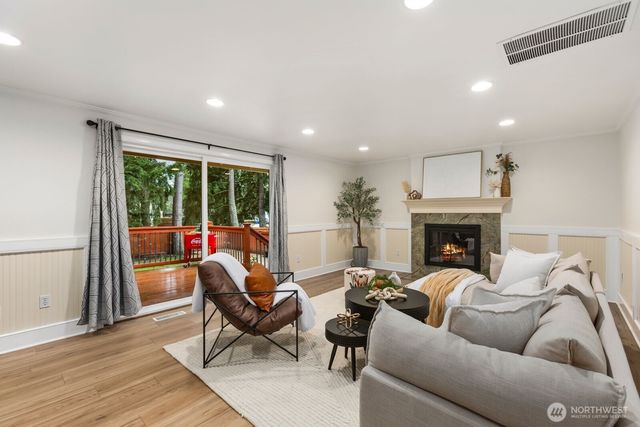 18505 NE 26th Street, Redmond, WA 98052