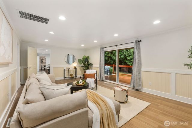 18505 NE 26th Street, Redmond, WA 98052