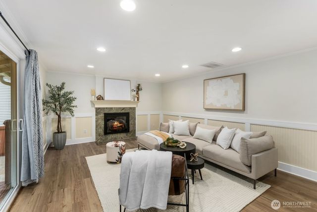 18505 NE 26th Street, Redmond, WA 98052