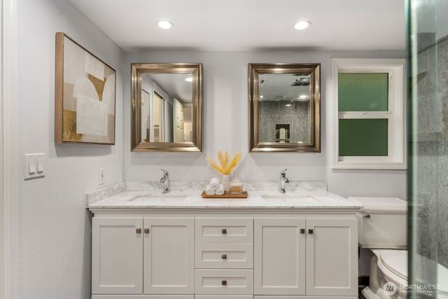 18505 NE 26th Street, Redmond, WA 98052