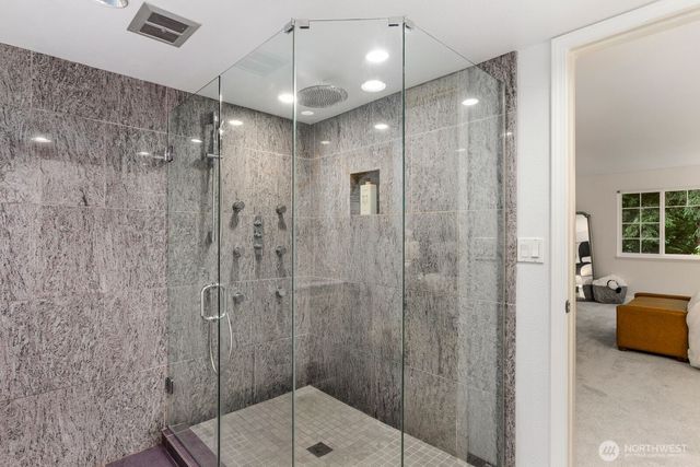 18505 NE 26th Street, Redmond, WA 98052