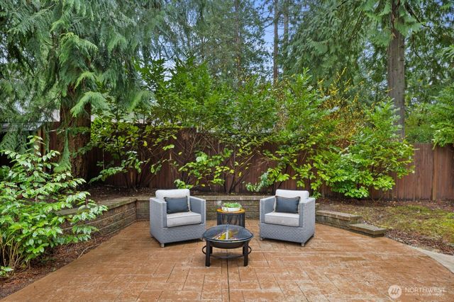 18505 NE 26th Street, Redmond, WA 98052