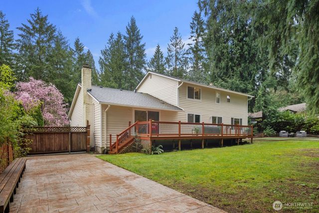 18505 NE 26th Street, Redmond, WA 98052