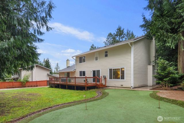 18505 NE 26th Street, Redmond, WA 98052