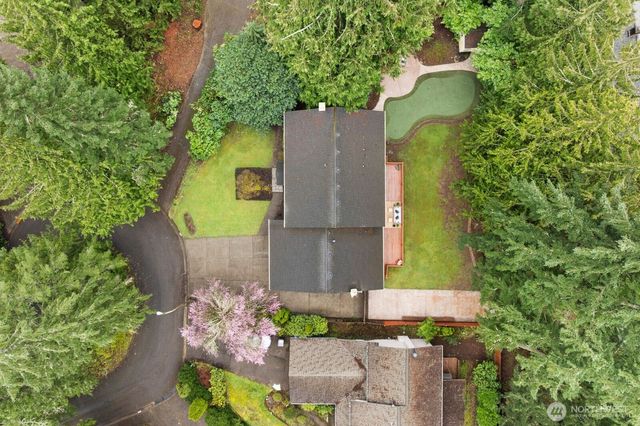 18505 NE 26th Street, Redmond, WA 98052