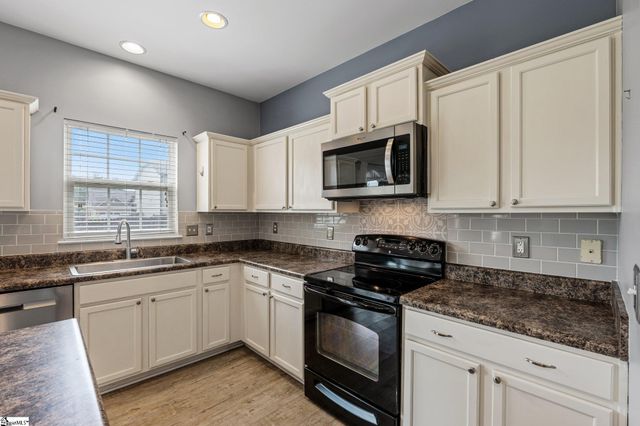 27 Madeline Circle, Taylors, SC 29687