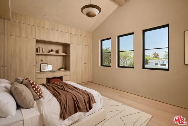 13062 Dickens Street, Studio City (los Angeles), CA 91604