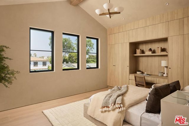 13062 Dickens Street, Studio City (los Angeles), CA 91604