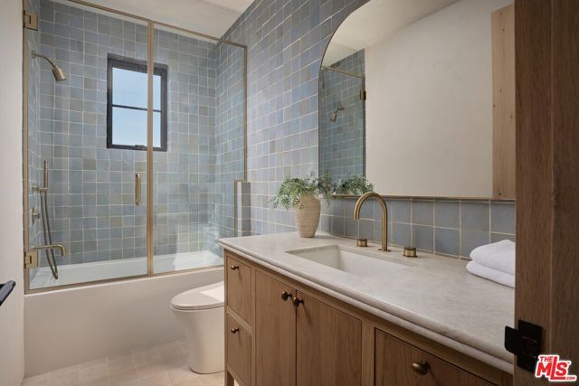 13062 Dickens Street, Studio City (los Angeles), CA 91604