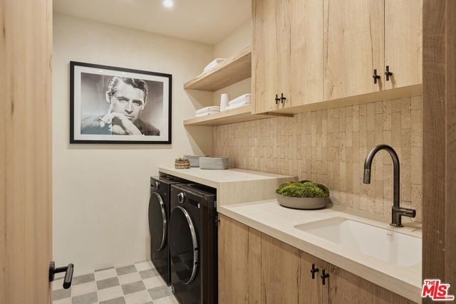 13062 Dickens Street, Studio City (los Angeles), CA 91604