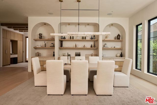 13062 Dickens Street, Studio City (los Angeles), CA 91604