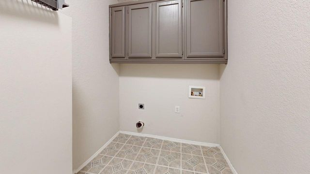 8204 Montecito Drive, Denton, TX 76210