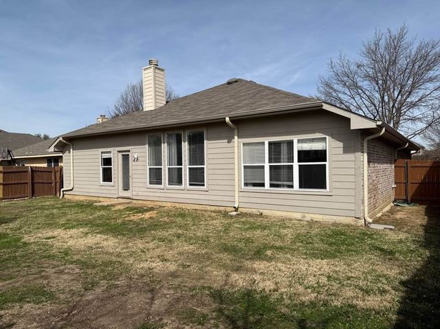 8204 Montecito Drive, Denton, TX 76210