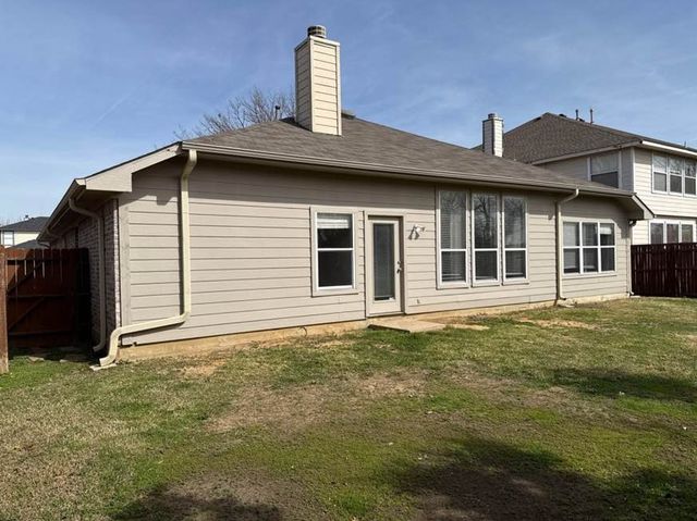 8204 Montecito Drive, Denton, TX 76210