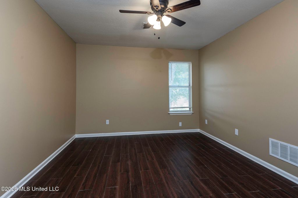 1554 Joy Boulevard, Horn Lake, MS 38637 — photo 4
