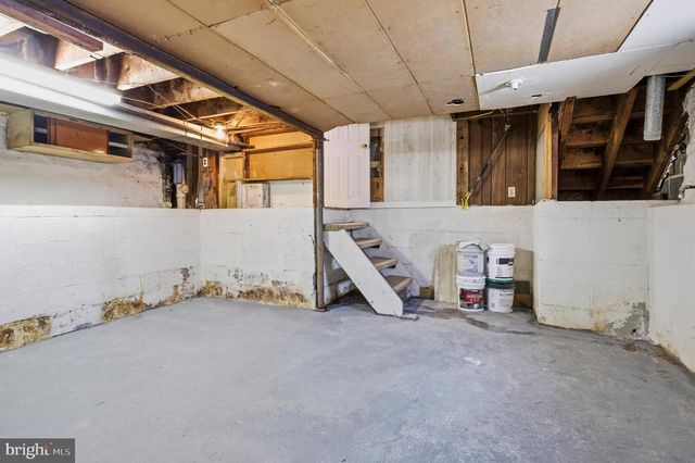 332 WHITE AVE, Linwood, PA 19061