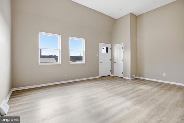 332 WHITE AVE, Linwood, PA 19061